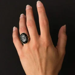 Bague Empire camée sur onyx et diamants