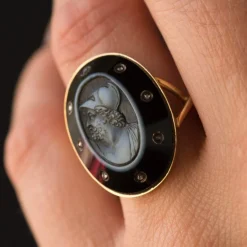 Bague Empire camée sur onyx et diamants