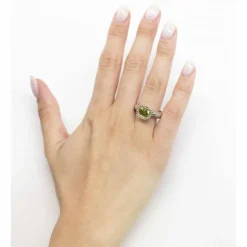 Bague en argent et or avec diamants et péridot
