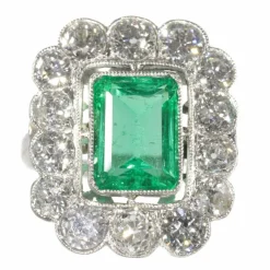Bague en diamant avec émeraude