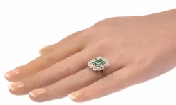 Bague en diamant avec émeraude