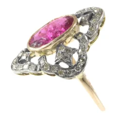 Bague en diamant avec rubelite