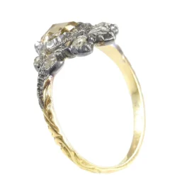 Bague en diamant de style rococo du XVIIIe siècle