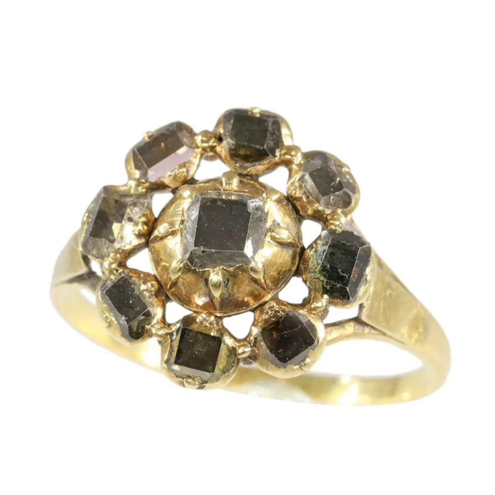 Bague en diamants datant de 400 ans