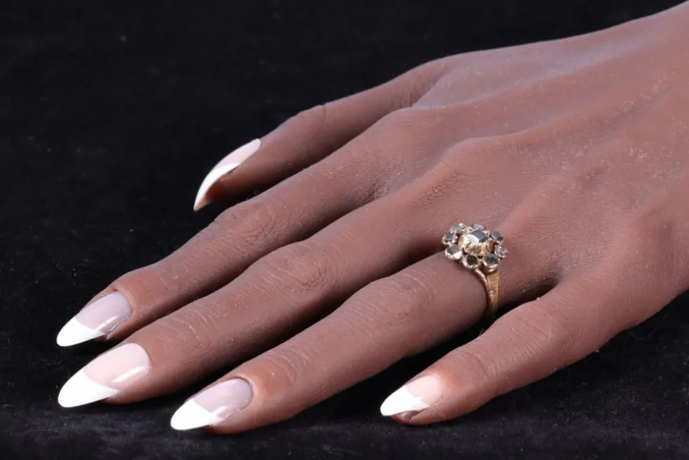 Bague en diamants datant de 400 ans