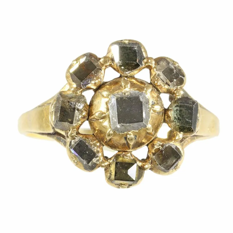 Bague en diamants datant de 400 ans