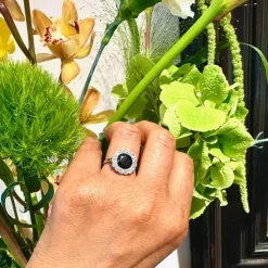 Bague en grappe de platine et diamants et saphirs