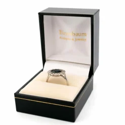 Bague en grappe de platine et diamants et saphirs