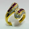Bague en or 750 avec diamants et rubis.