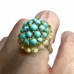 BAGUE EN OR 18 KT AVEC TURQUOISE, DESIGN RÉTRO DES ANNÉES 40