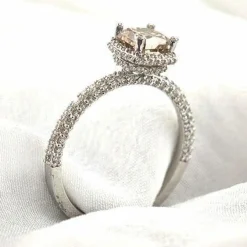 Bague en or avec diamant champagne + diamants blancs