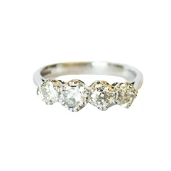 Bague en or avec diamants