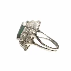 Bague en or avec diamants et tourmaline verte