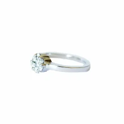 Bague en or avec diamants
