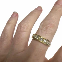 bague en or avec diamants