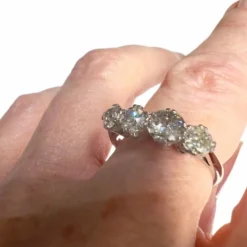 Bague en or avec diamants