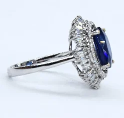 Bague en or avec saphir et diamant