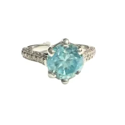 Bague en or avec zircon et diamants