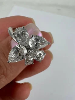 Bague en or blanc 18 carats avec fleur solitaire en diamant
