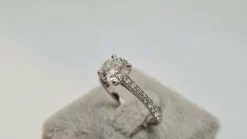 Bague en Or blanc & diamants