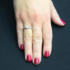 BAGUE EN OR BLANC 18 KT
