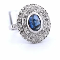 BAGUE EN OR BLANC - SAPHIR CABOCHON et DIAMANTS