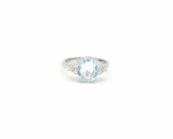 Bague en or blanc avec aigue-marine et diamants