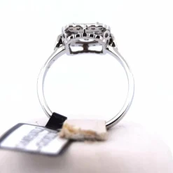Bague en or blanc avec aigue-marine et diamant