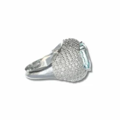 Bague en or blanc avec aigue-marine et diamants certifiés