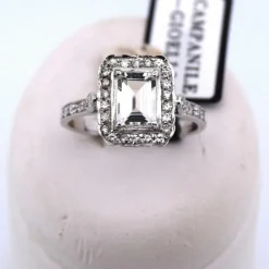 Bague en or blanc avec aigue-marine et diamant