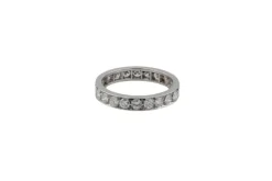 Bague en or blanc avec diamants