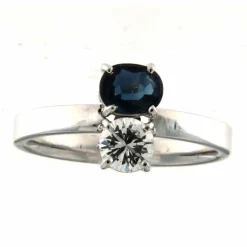 Bague en or blanc avec diamant et saphir
