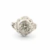 Bague en or blanc avec diamant central et diamants latéraux