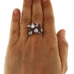 Bague en or blanc avec diamants et rubis