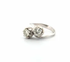 Bague en or blanc avec diamants