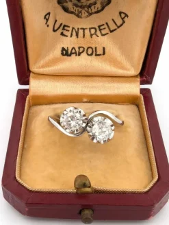 Bague en or blanc avec diamants taille ancienne