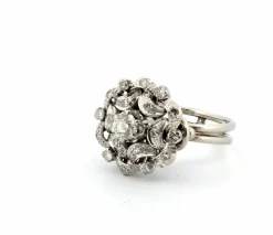 Bague en or blanc avec diamants