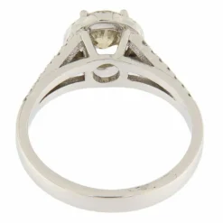 Bague en or blanc avec diamant