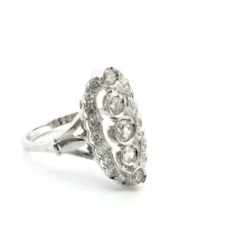 Bague en or blanc avec diamants