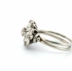 Bague en or blanc avec diamants