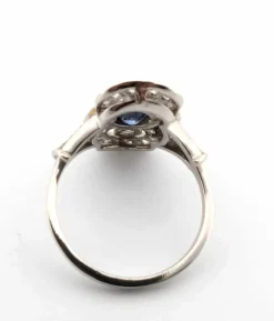 Bague en or blanc avec diamants