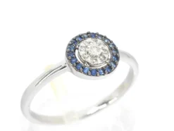 Bague en or blanc avec diamants et saphirs
