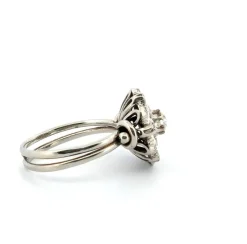 Bague en or blanc avec diamants