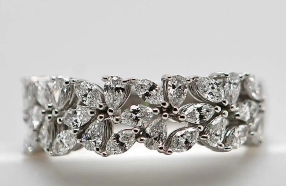 Bague en or blanc avec diamants de 1.010 carats