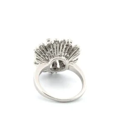 Bague en or blanc avec diamants