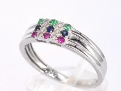 Bague en or blanc avec diamant et pierres précieuses multicolores