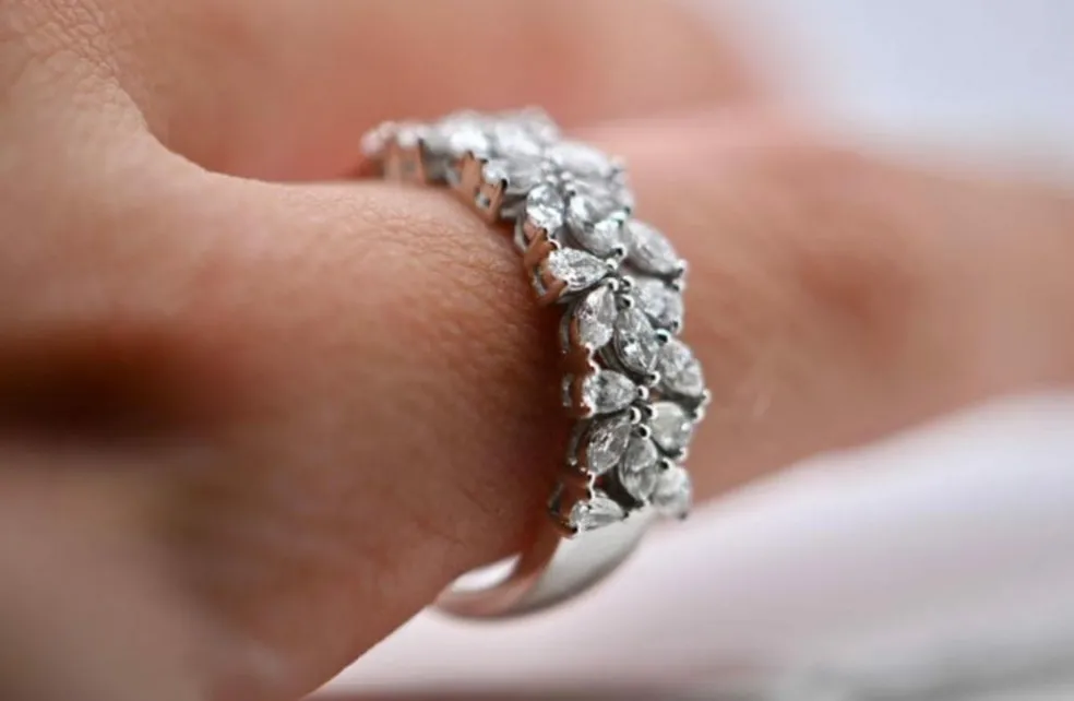 Bague en or blanc avec diamants de 1.010 carats