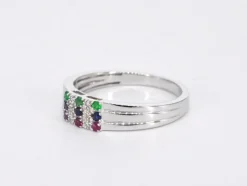 Bague en or blanc avec diamant et pierres précieuses multicolores