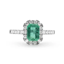Bague en or blanc avec émeraude zambienne de 0,98 et diamants