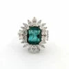 Bague en or blanc avec émeraudes taille octogonale et diamants